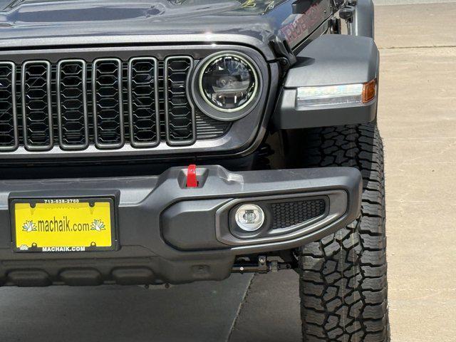 new 2025 Jeep Gladiator car, priced at $41,257