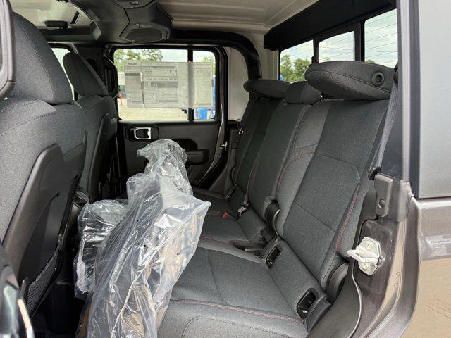 new 2025 Jeep Gladiator car, priced at $41,257