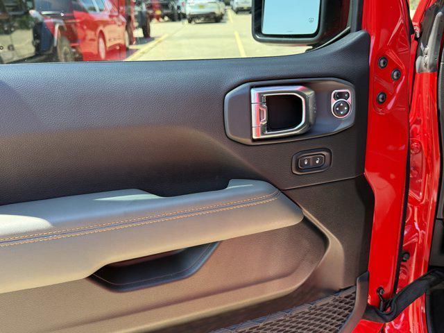 new 2025 Jeep Gladiator car, priced at $53,708