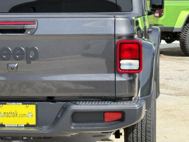new 2025 Jeep Gladiator car, priced at $37,638
