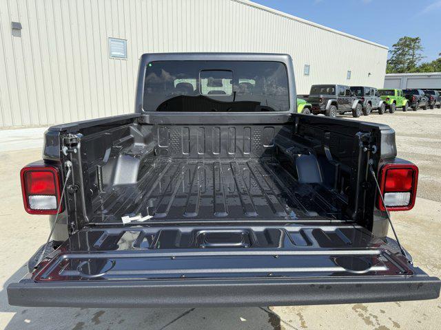 new 2025 Jeep Gladiator car, priced at $37,638