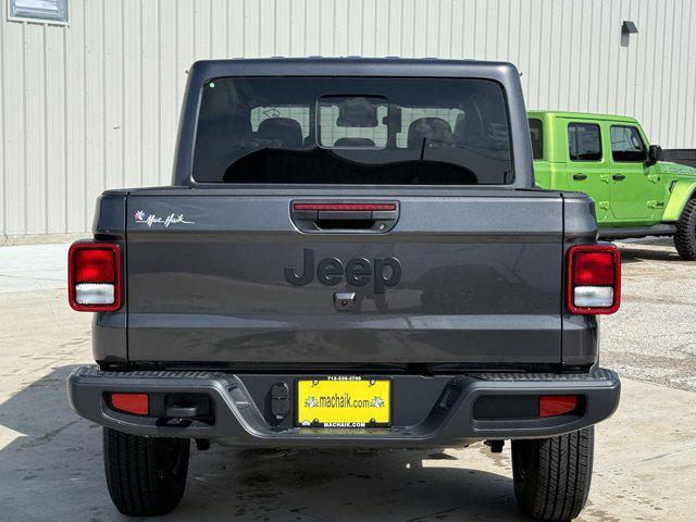 new 2025 Jeep Gladiator car, priced at $37,638