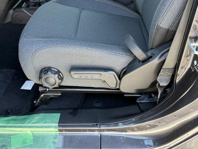 new 2025 Jeep Gladiator car, priced at $37,638
