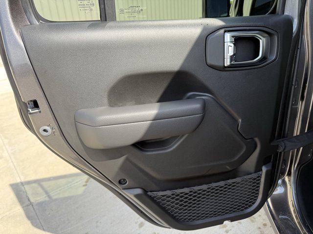 new 2025 Jeep Gladiator car, priced at $37,638