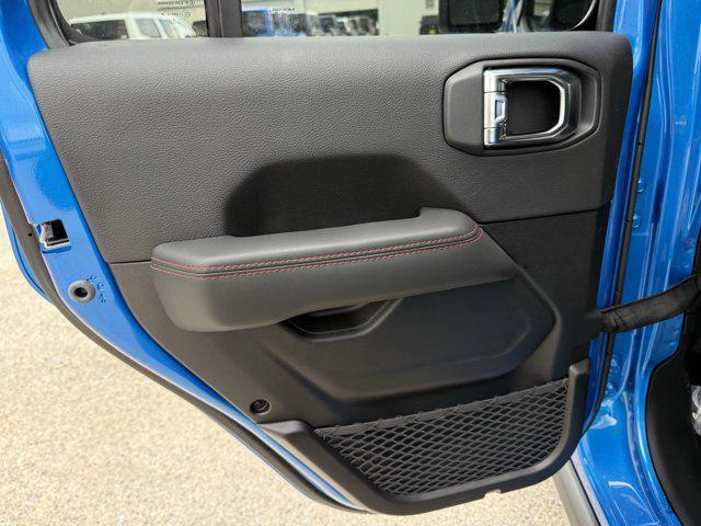 new 2025 Jeep Gladiator car, priced at $47,225