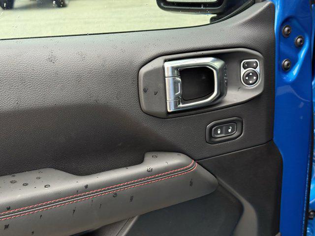 new 2025 Jeep Gladiator car, priced at $47,225