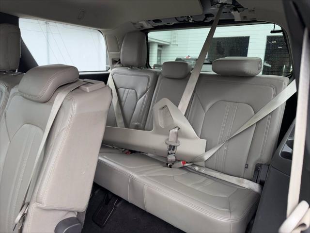 used 2019 Ford Expedition car, priced at $28,800