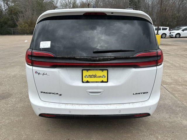 new 2024 Chrysler Pacifica car, priced at $42,642