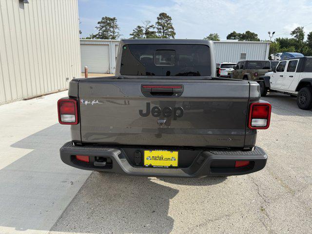 new 2025 Jeep Gladiator car, priced at $37,950
