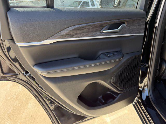 new 2025 Jeep Grand Cherokee car, priced at $37,634