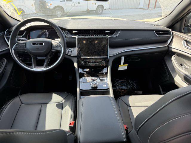 new 2025 Jeep Grand Cherokee car, priced at $37,634