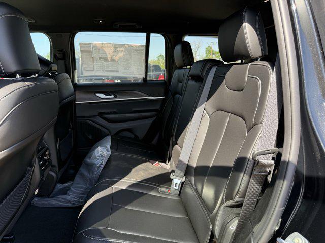 new 2025 Jeep Grand Cherokee car, priced at $37,634