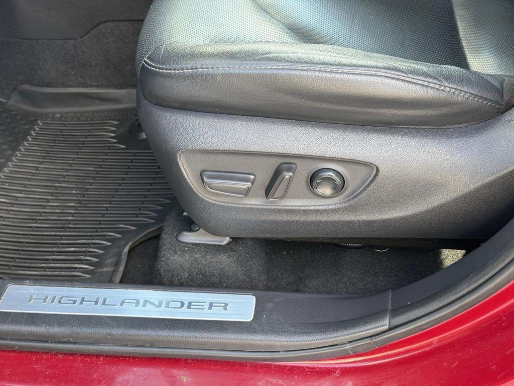 used 2021 Toyota Highlander car, priced at $34,250