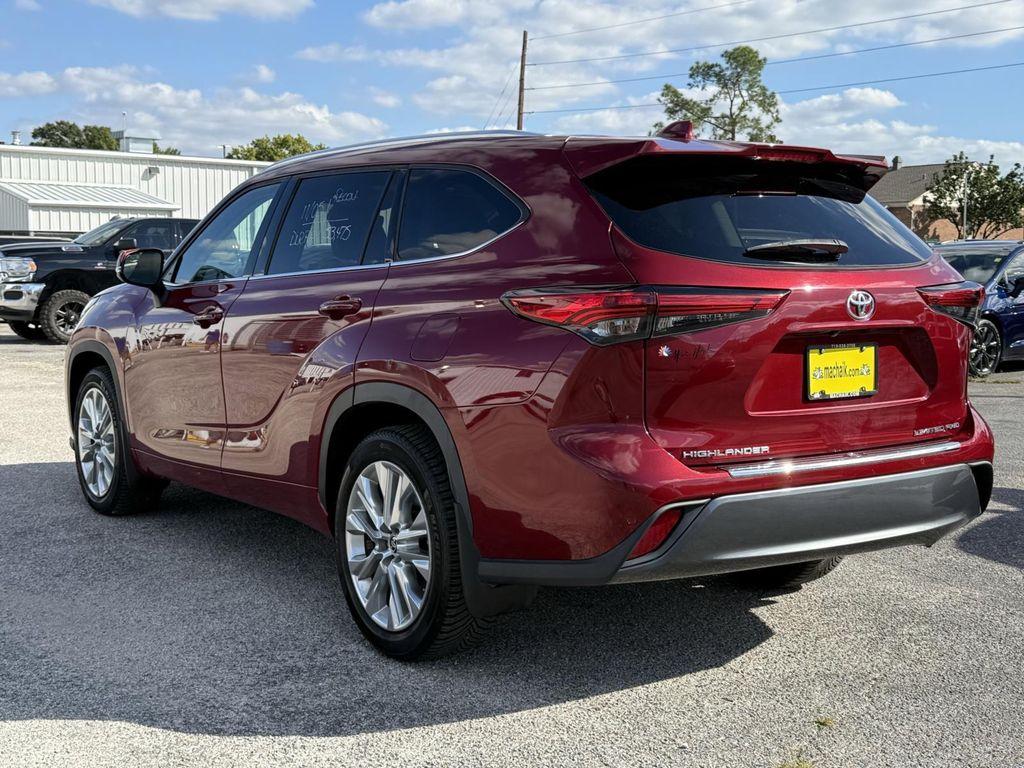 used 2021 Toyota Highlander car, priced at $34,250