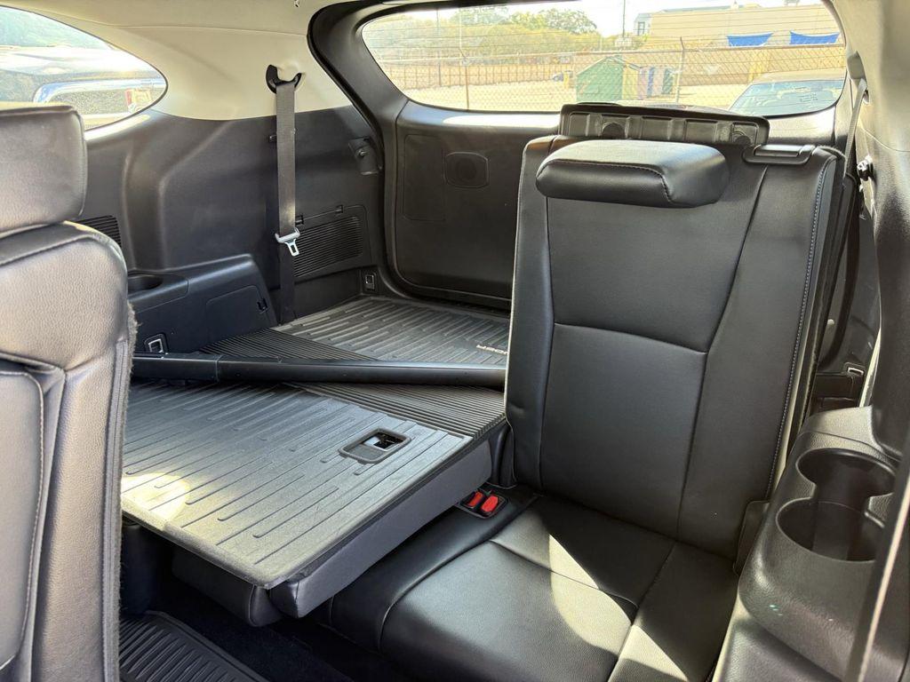 used 2021 Toyota Highlander car, priced at $34,250