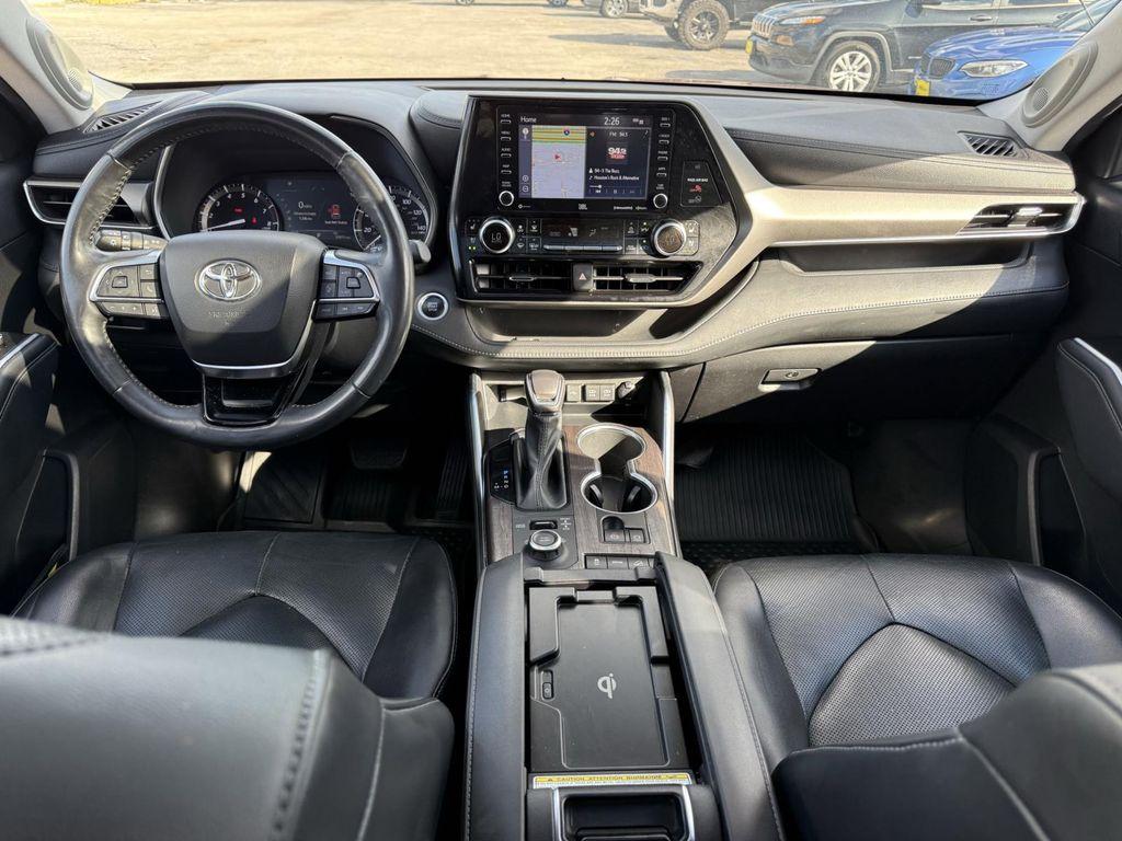used 2021 Toyota Highlander car, priced at $34,250