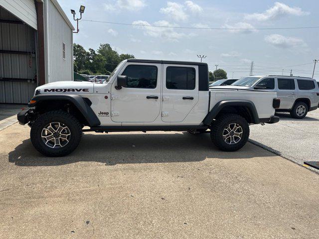 new 2024 Jeep Gladiator car, priced at $47,423