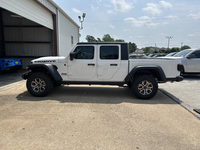 new 2024 Jeep Gladiator car, priced at $47,423