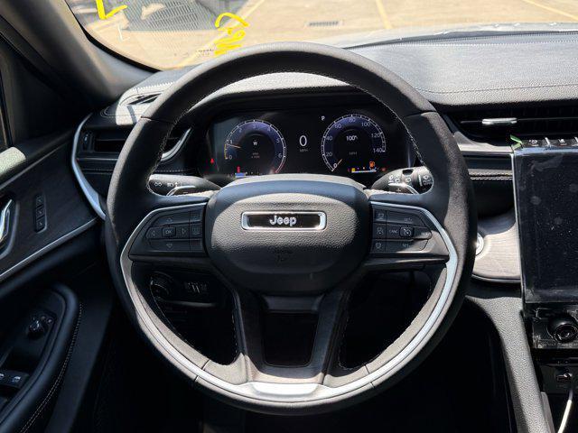 new 2025 Jeep Grand Cherokee car, priced at $40,242