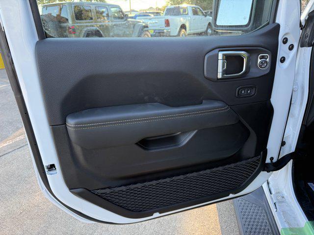 new 2025 Jeep Gladiator car, priced at $42,591