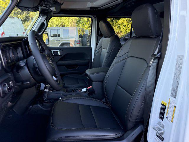 new 2025 Jeep Gladiator car, priced at $42,591