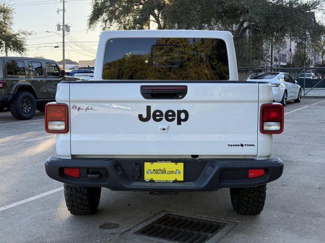 new 2025 Jeep Gladiator car, priced at $42,591