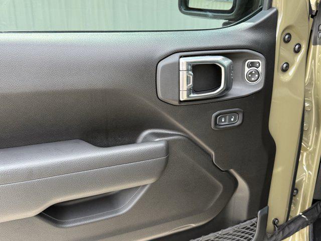new 2025 Jeep Wrangler car, priced at $42,860