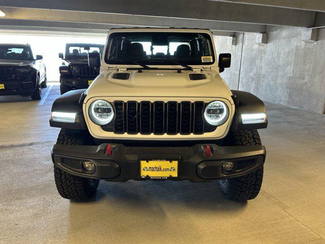 new 2024 Jeep Gladiator car, priced at $44,160