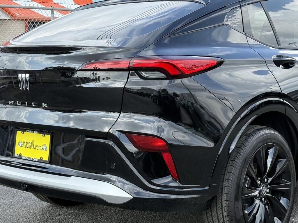 used 2025 Buick Envista car, priced at $26,000