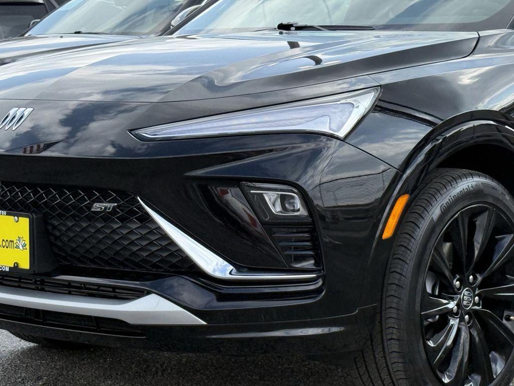 used 2025 Buick Envista car, priced at $26,000