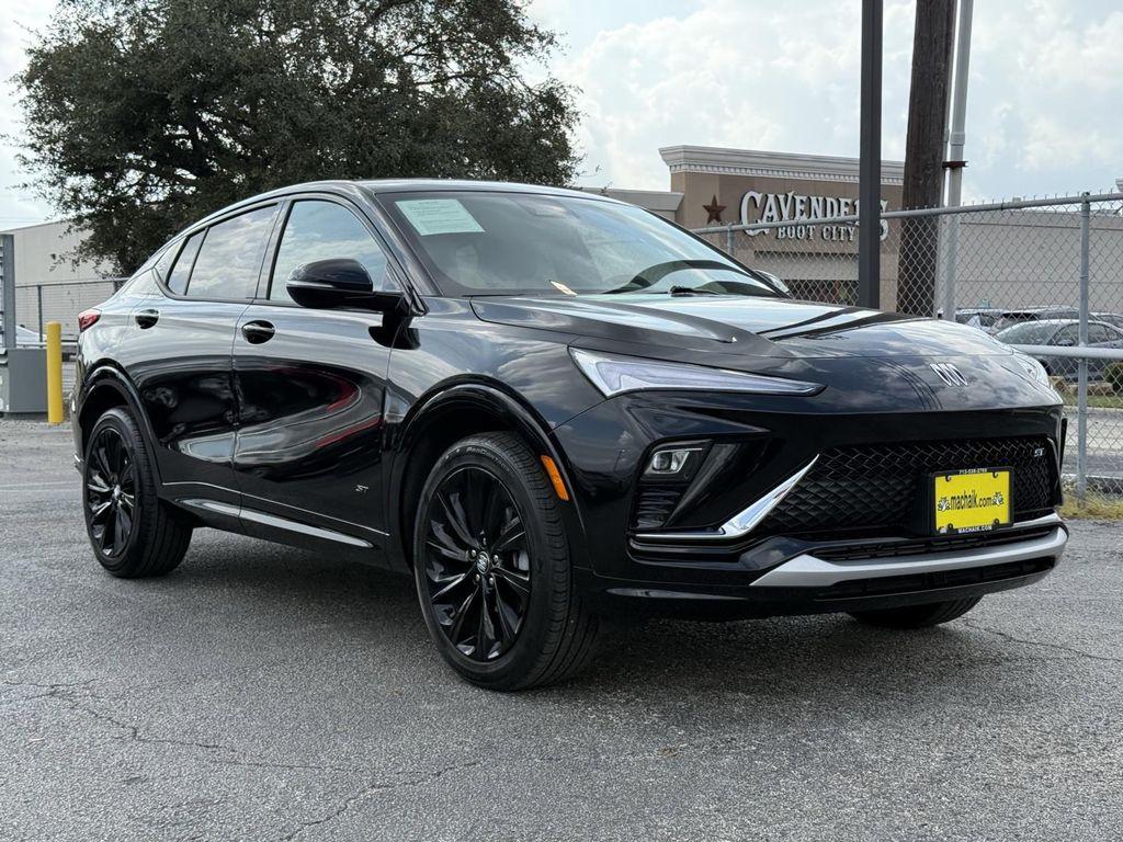 used 2025 Buick Envista car, priced at $26,000