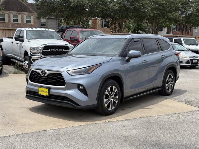 used 2021 Toyota Highlander car, priced at $31,750