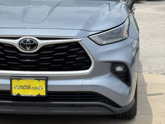 used 2021 Toyota Highlander car, priced at $31,750