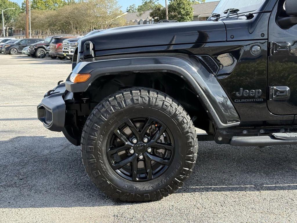 used 2022 Jeep Gladiator car, priced at $27,500