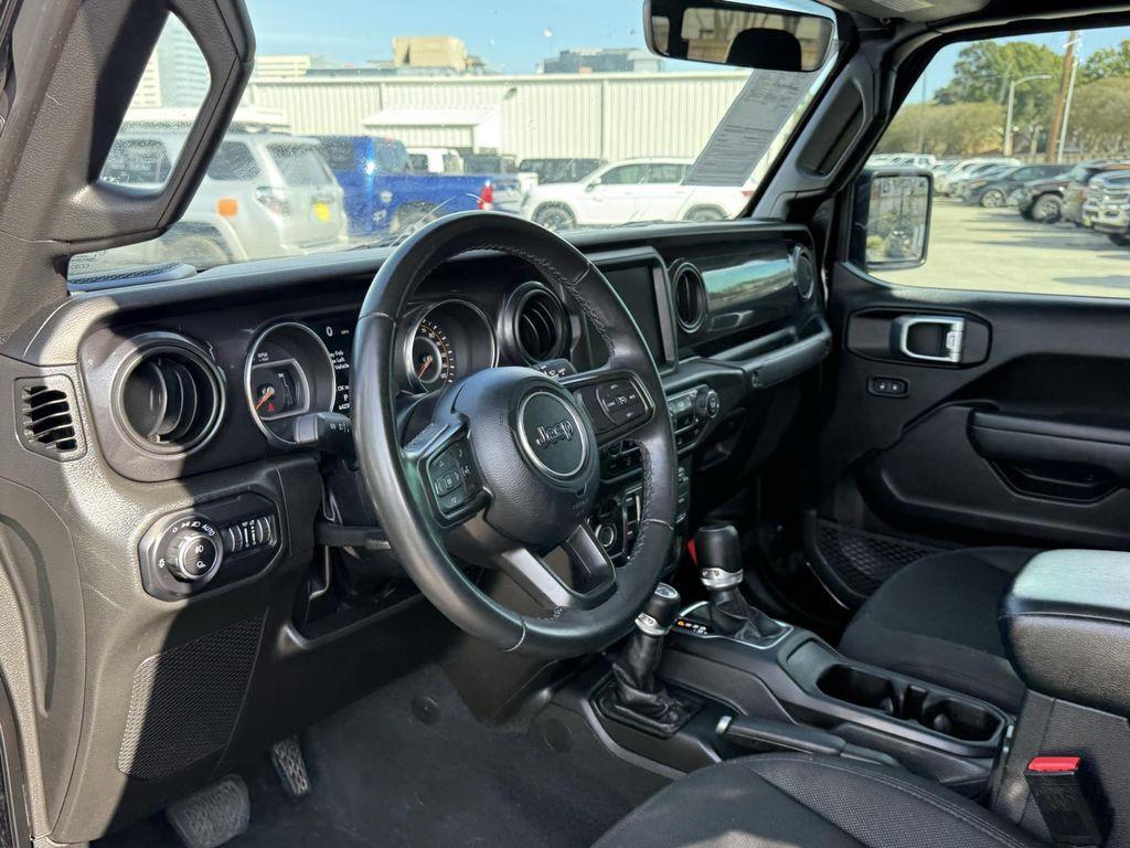 used 2022 Jeep Gladiator car, priced at $27,500