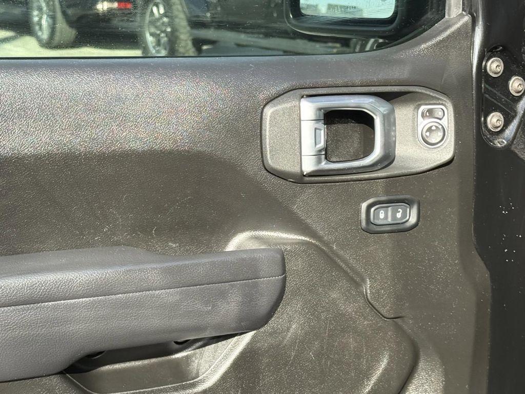 used 2022 Jeep Gladiator car, priced at $27,500