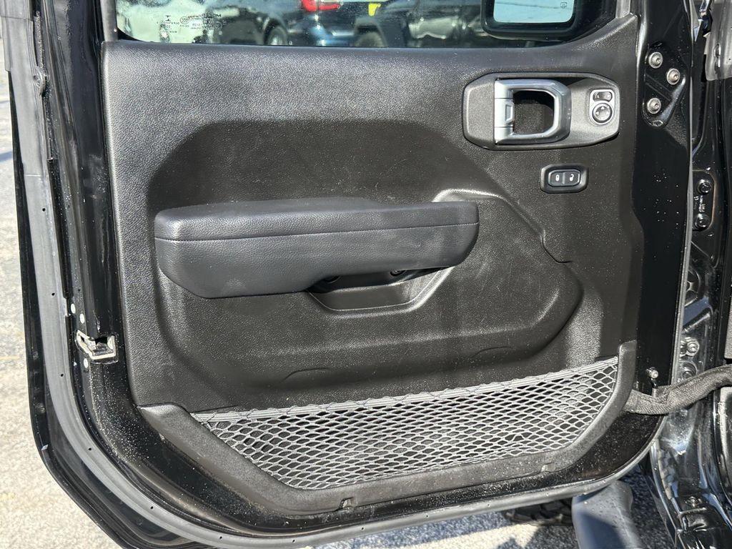 used 2022 Jeep Gladiator car, priced at $27,500