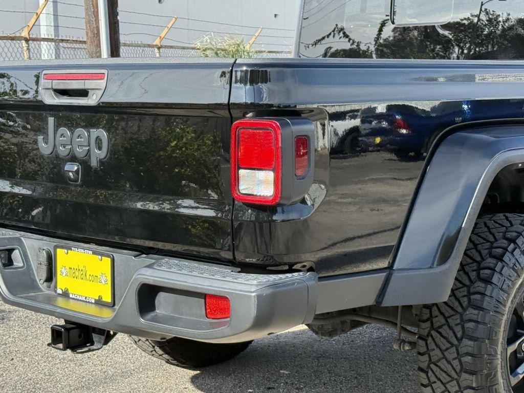 used 2022 Jeep Gladiator car, priced at $27,500