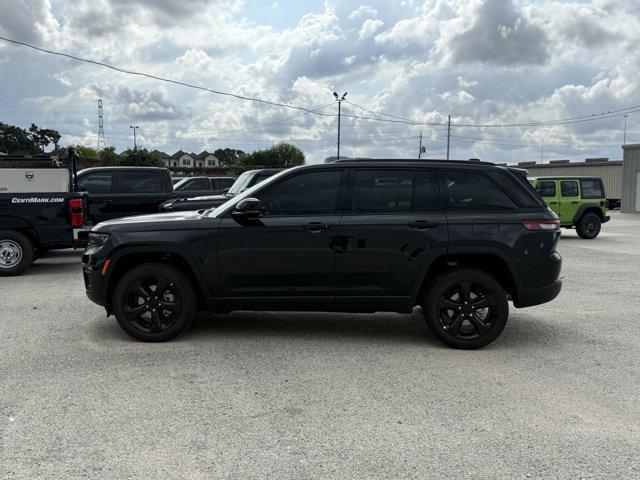 new 2025 Jeep Grand Cherokee car, priced at $35,492