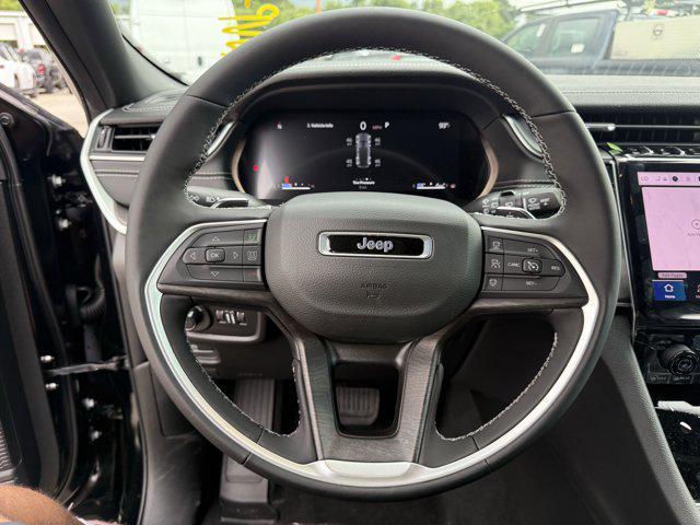 new 2025 Jeep Grand Cherokee car, priced at $35,492