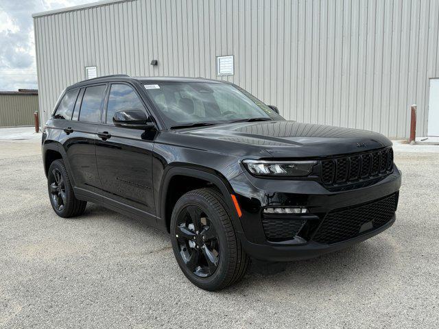 new 2025 Jeep Grand Cherokee car, priced at $35,492