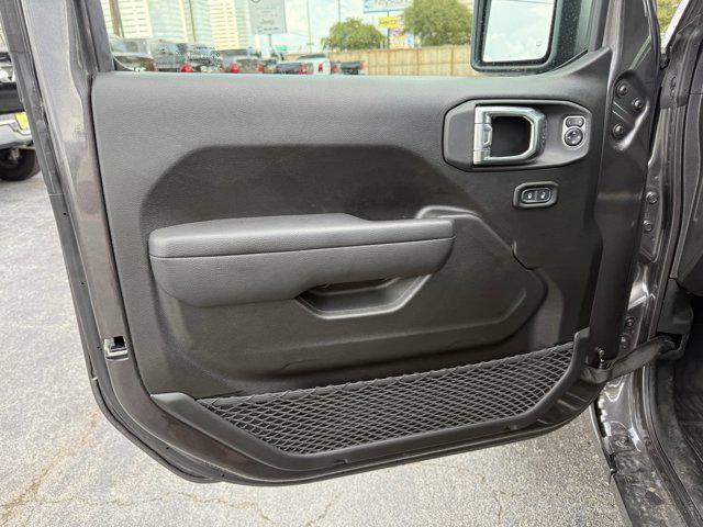 new 2025 Jeep Wrangler car, priced at $36,766