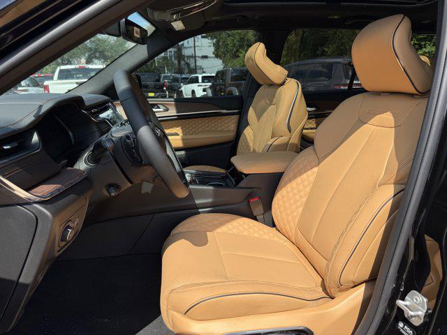 new 2025 Jeep Grand Cherokee car, priced at $54,114
