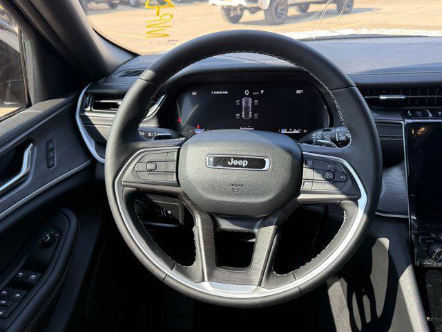 new 2025 Jeep Grand Cherokee car, priced at $42,124