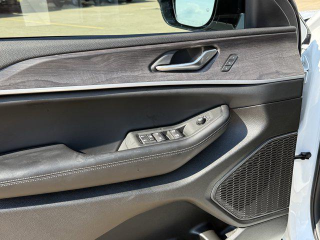 new 2025 Jeep Grand Cherokee car, priced at $42,124