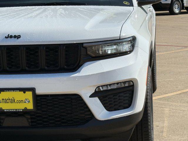 new 2025 Jeep Grand Cherokee car, priced at $42,124