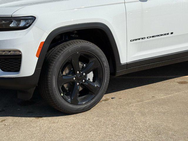 new 2025 Jeep Grand Cherokee car, priced at $42,124