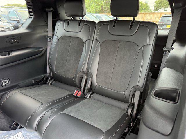 new 2025 Jeep Grand Cherokee L car, priced at $39,385