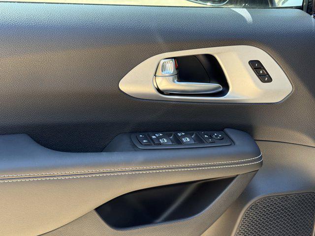 new 2026 Chrysler Pacifica car, priced at $47,824