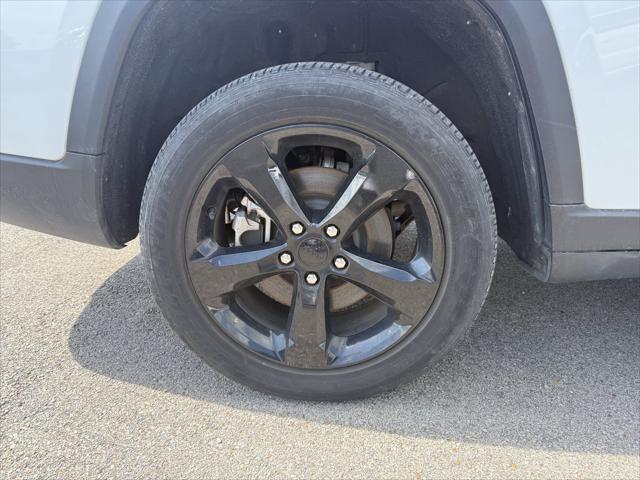 used 2023 Jeep Grand Cherokee L car, priced at $32,000